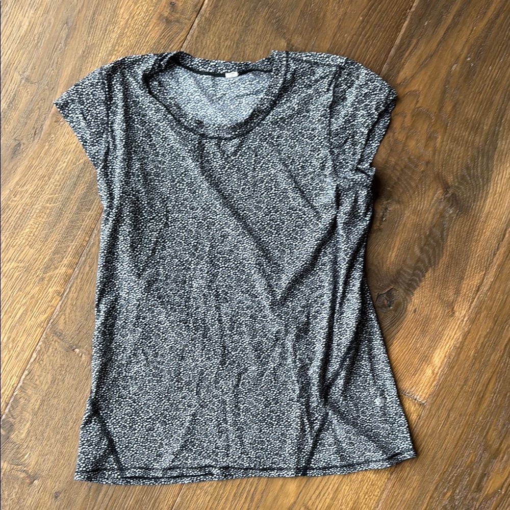 Lululemon Athletica shirt